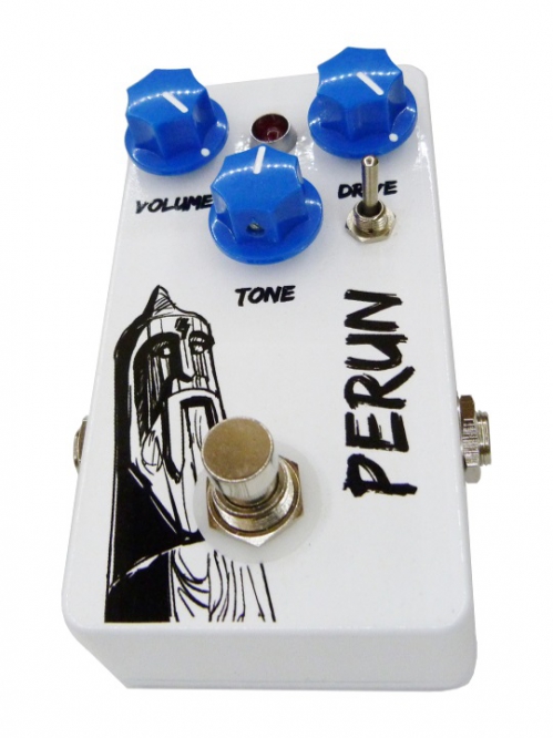 Visar Stompboxes Perun Distortion electric guitar effect