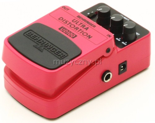 Behringer UD100 Ultra Distortion guitar effect