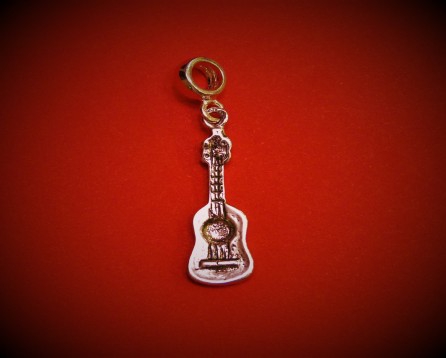 Zebra Music silver pendant, classical guitar guitar motive