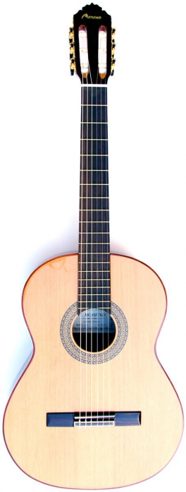 R Moreno 535 - classical guitar