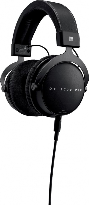 Beyerdynamic DT1770 PRO (250 Ohm) headphones closed