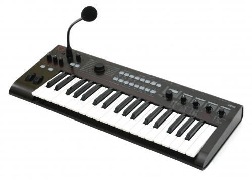 Korg R3 synthesizer