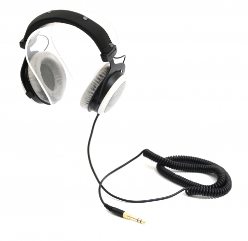 Beyerdynamic DT880 PRO (250 Ohm) semi-open back headphones
