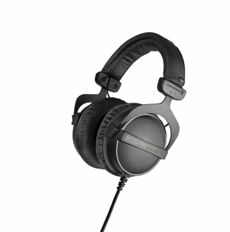 Beyerdynamic DT770 PRO (250 Ohm) Black LE headphones closed