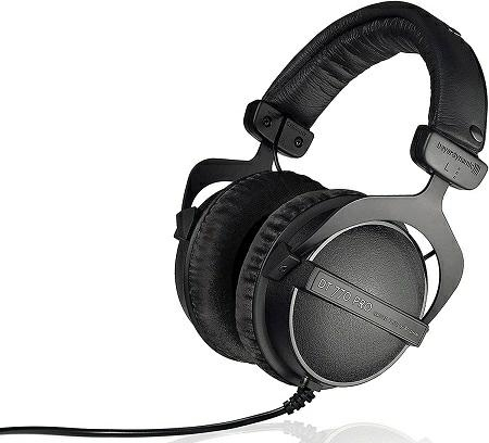 Beyerdynamic DT770 PRO (80 Ohm) Black LE headphones closed