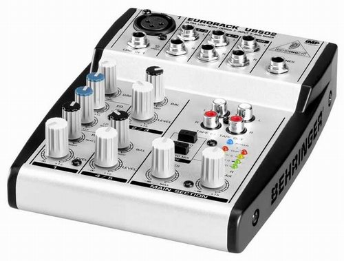 Behringer UB502 mixer