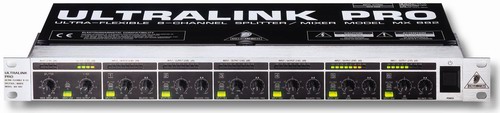 Behringer MX882 Ultralink Pro mixer / splitter