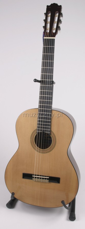 EverPlay EP-200 classical guitar