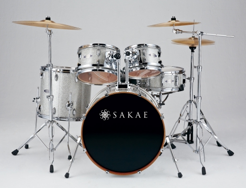 Sakae RF5SS RoadAnew Silver Sparkle drum set with hardware