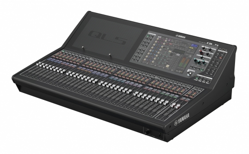 Yamaha QL5 digital mixer