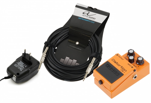 BOSS DS-1 Distortion guitar effect pedal + guitar cable + ac adaptor
