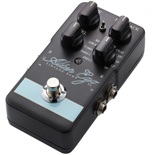 TC electronic Alter Ego V2 Vintage Echo Delay guitar effect pedal